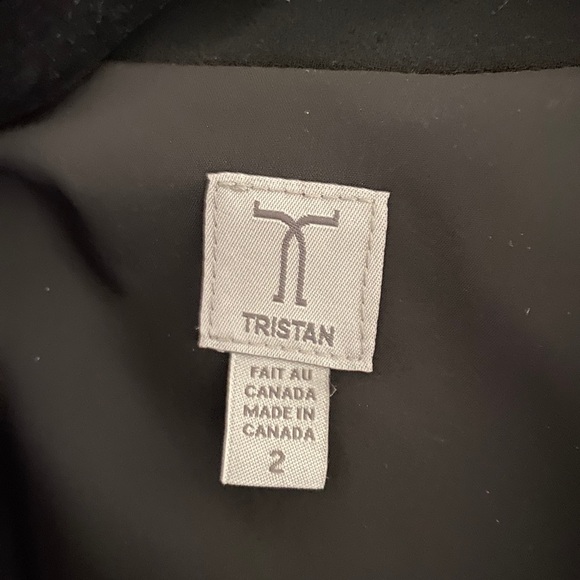 Sleeveless black toxedo dress - Picture 2 of 3